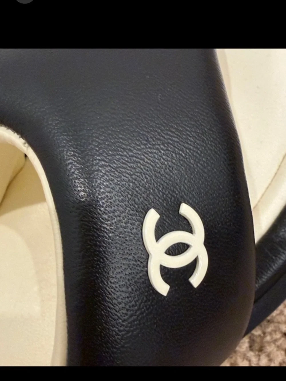 CHANEL elegant timeless